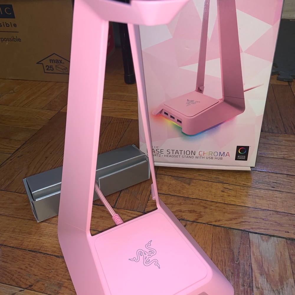 Razer base station chroma headset stand with usb